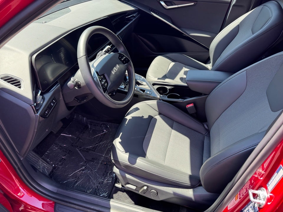 2025 Kia Niro EX
