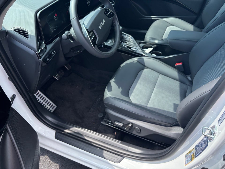2025 Kia Niro EX Touring