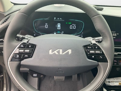 2025 Kia Niro SX