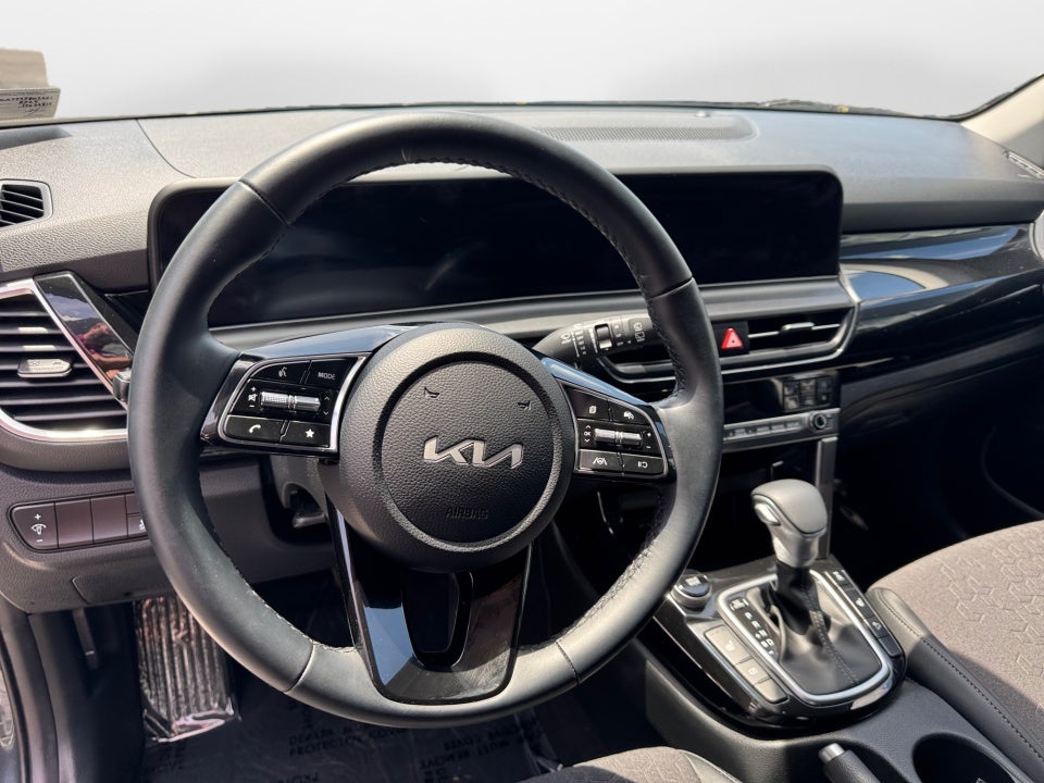 2025 Kia Seltos X-Line