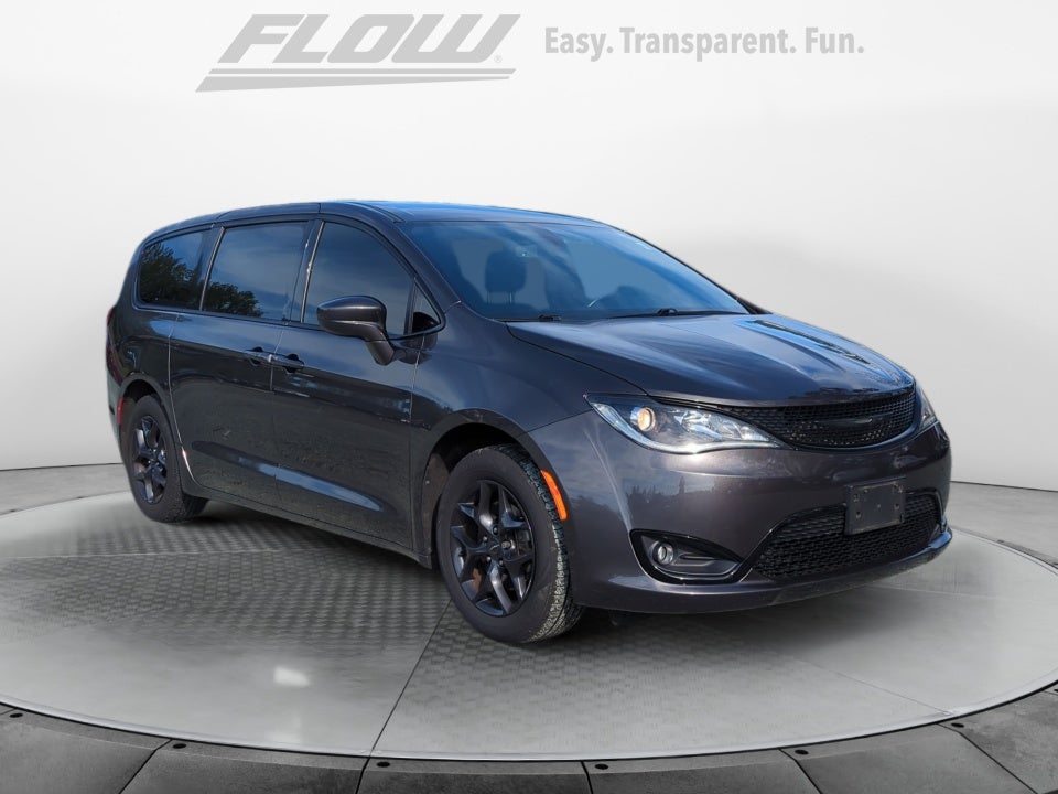 2020 Chrysler Pacifica Touring