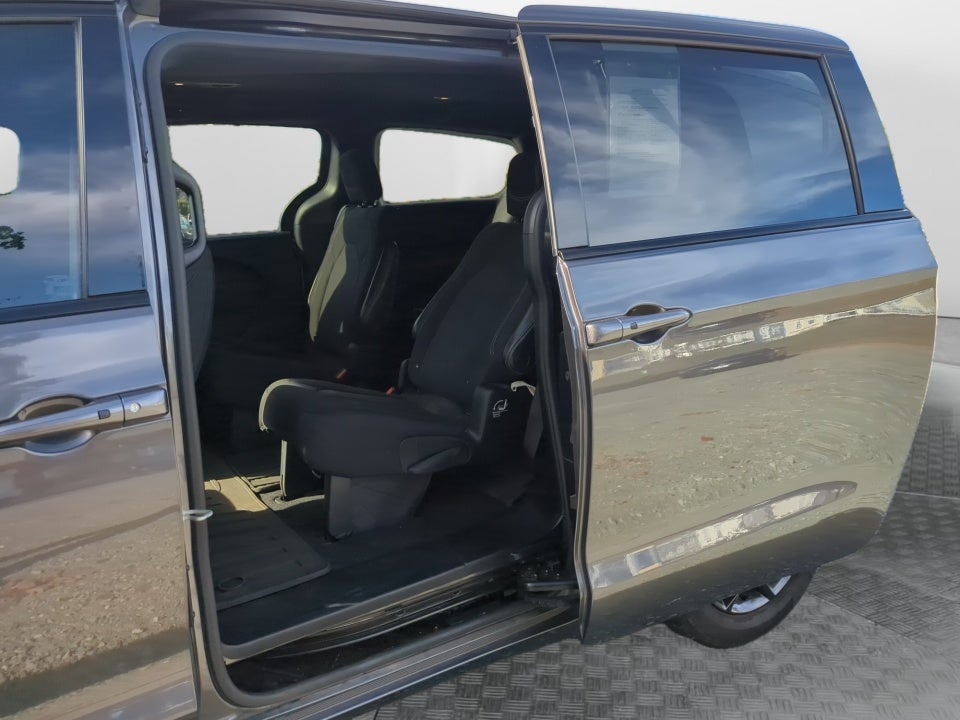 2020 Chrysler Pacifica Touring