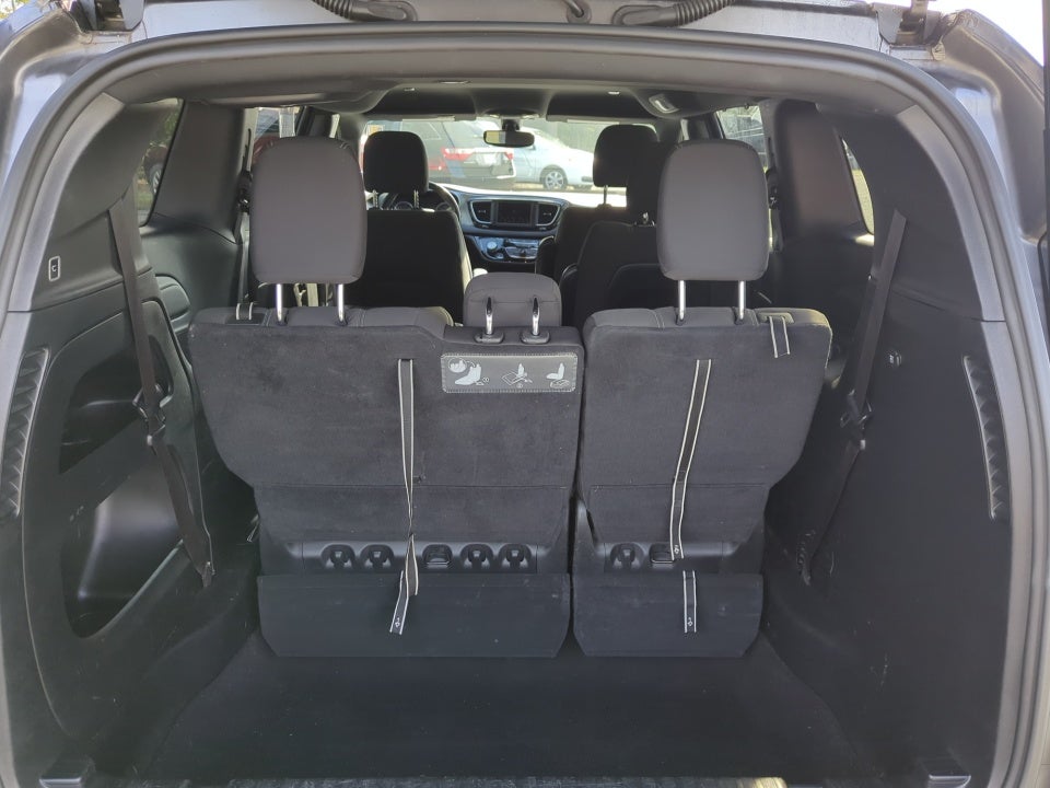 2020 Chrysler Pacifica Touring