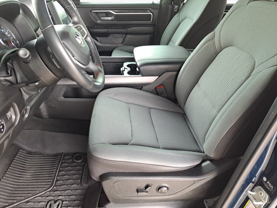 2023 RAM 1500 Big Horn Crew Cab 4x4 5'7" Box