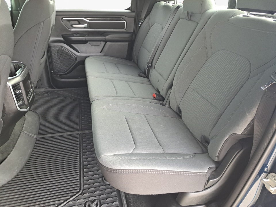 2023 RAM 1500 Big Horn Crew Cab 4x4 5'7" Box