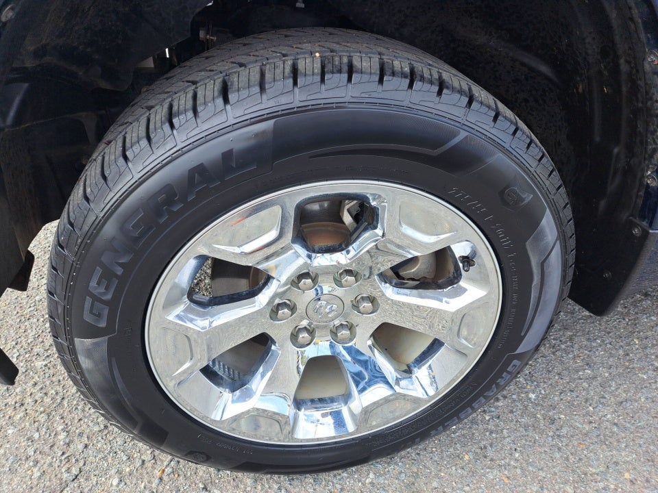 2023 RAM 1500 Big Horn Crew Cab 4x4 5'7" Box