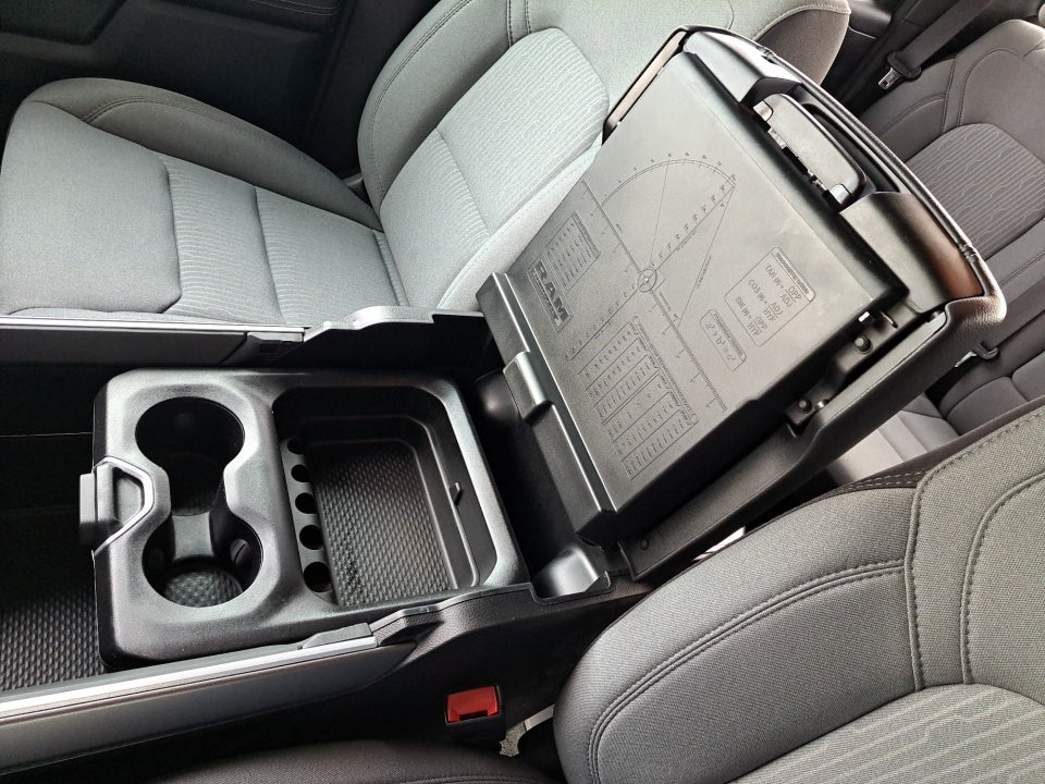 2023 RAM 1500 Big Horn Crew Cab 4x4 5'7" Box