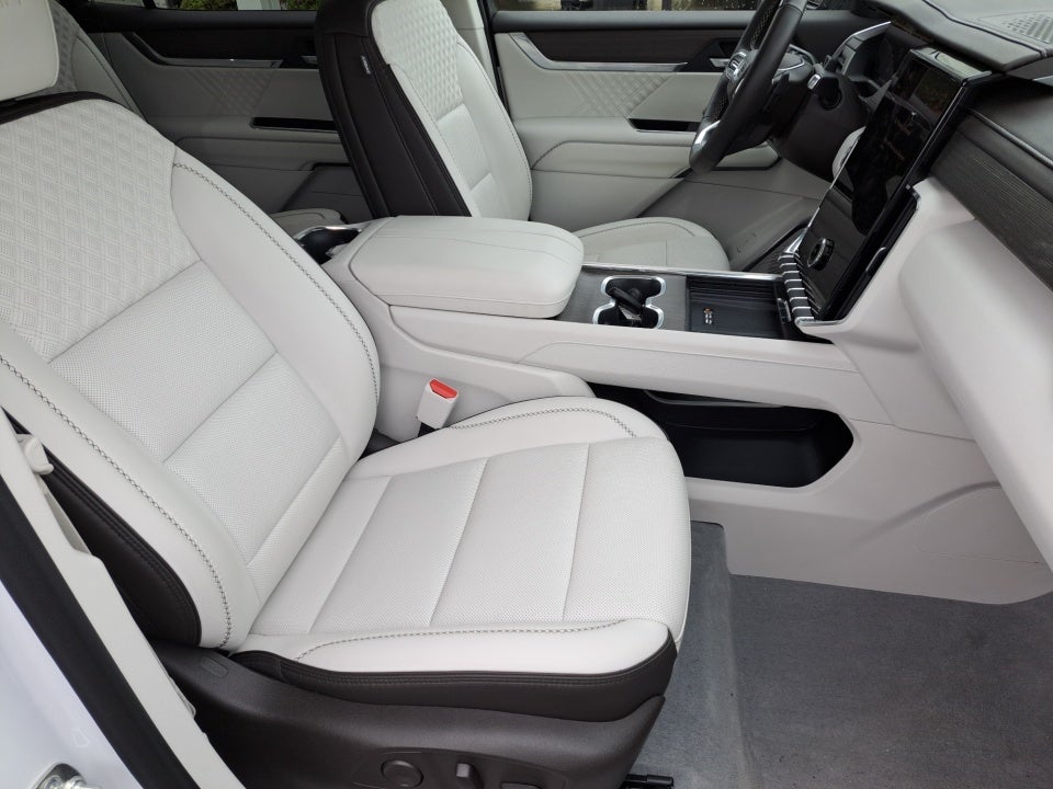 2024 GMC Acadia FWD Denali