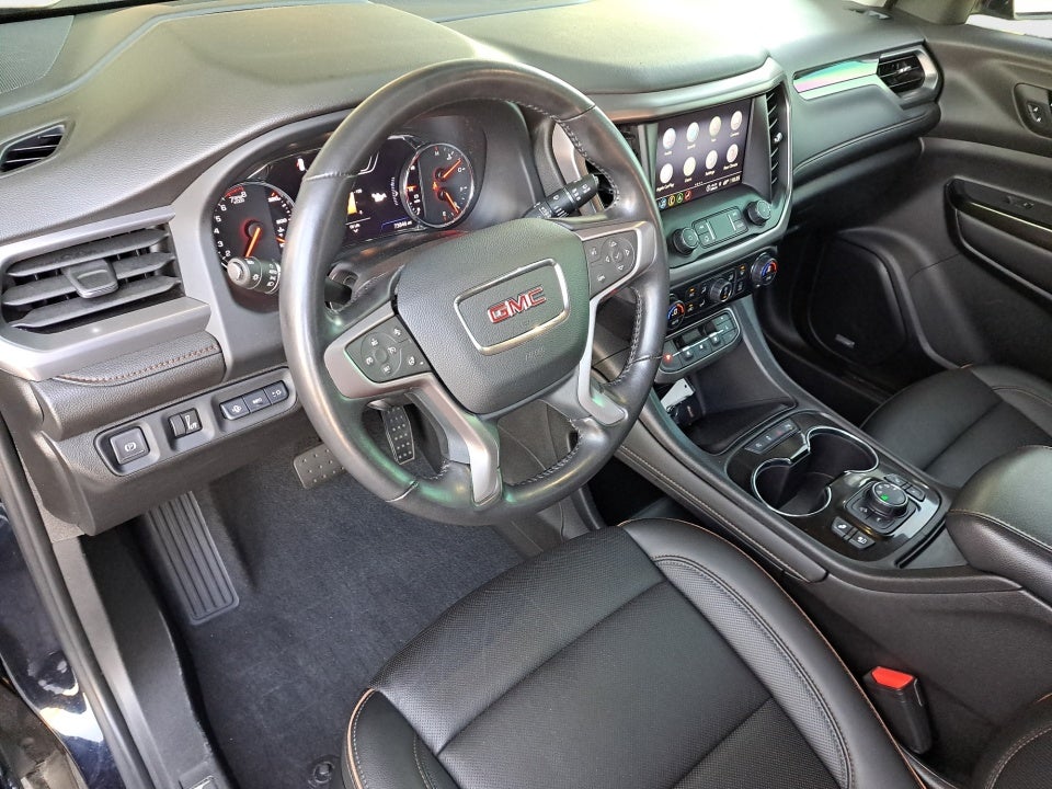 2022 GMC Acadia AWD AT4