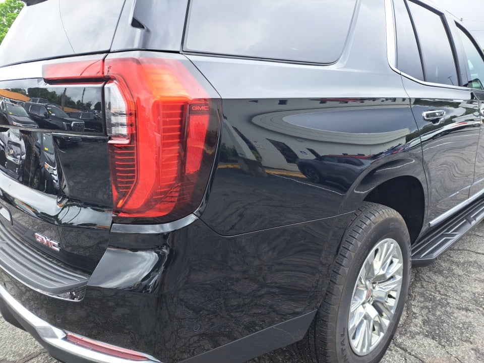 2025 GMC Yukon 4WD Denali