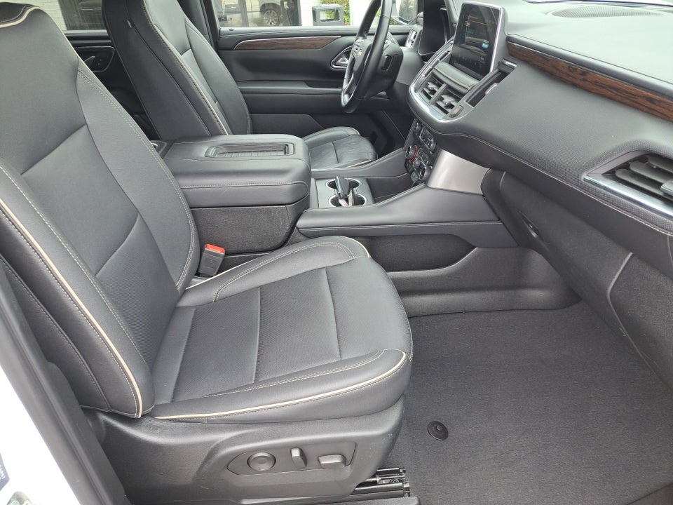 2023 Chevrolet Suburban 4WD Premier