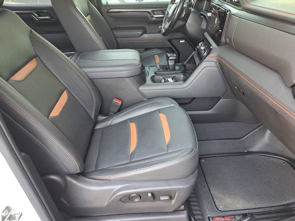 2023 GMC Sierra 1500 4WD Crew Cab Short Box AT4