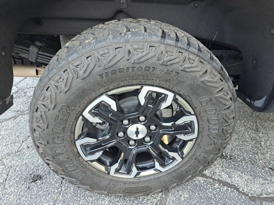 2025 Chevrolet Silverado 1500 ZR2