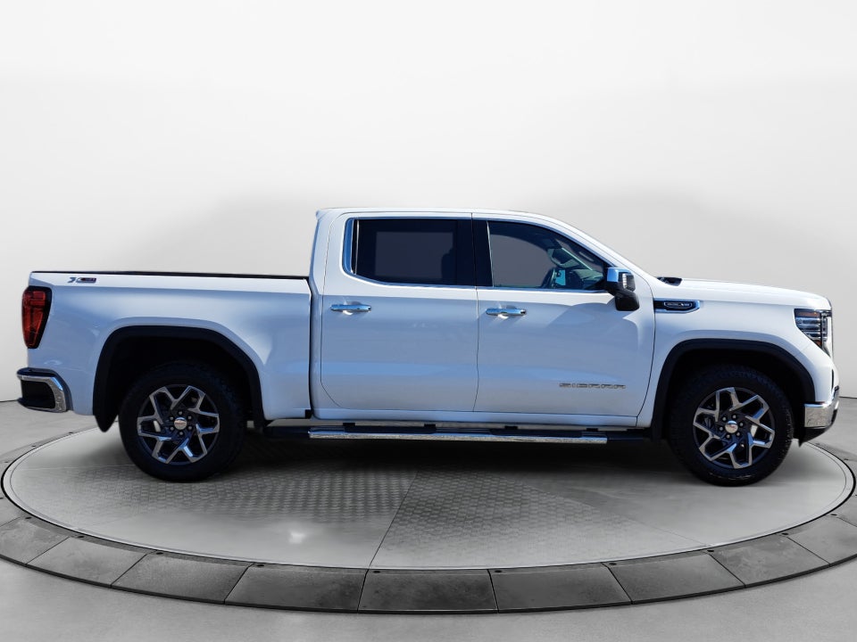 2023 GMC Sierra 1500 4WD Crew Cab Short Box SLT