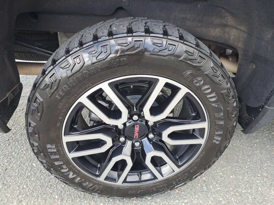 2025 GMC Sierra 1500 AT4