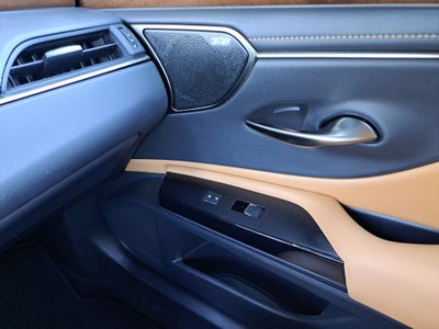 2023 Lexus ES 300h ES 300h Ultra Luxury