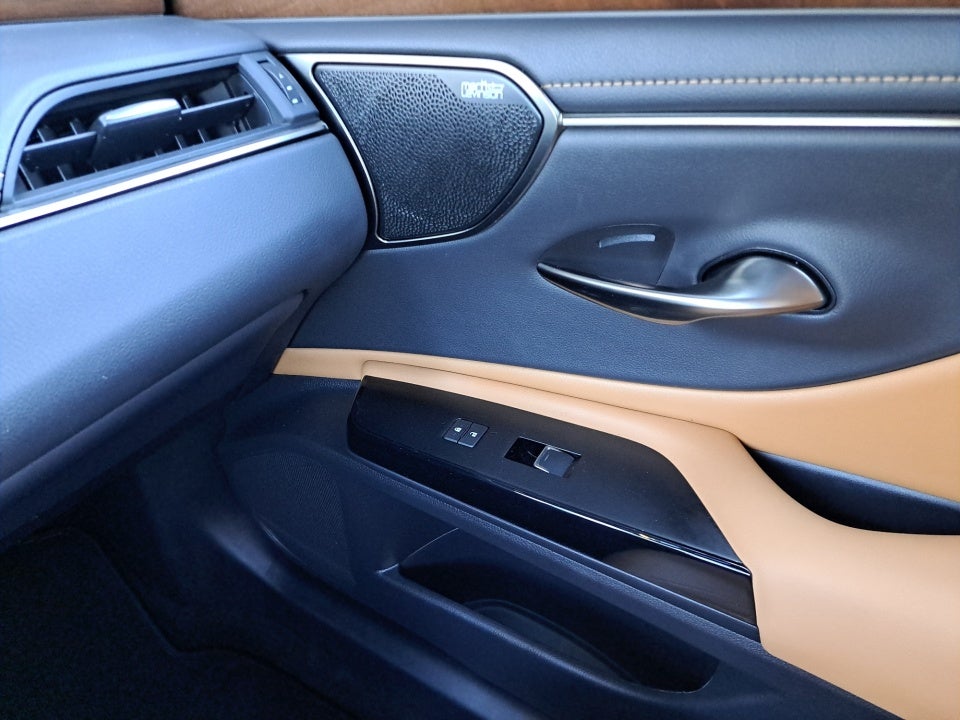 2023 Lexus ES 300h ES 300h Ultra Luxury