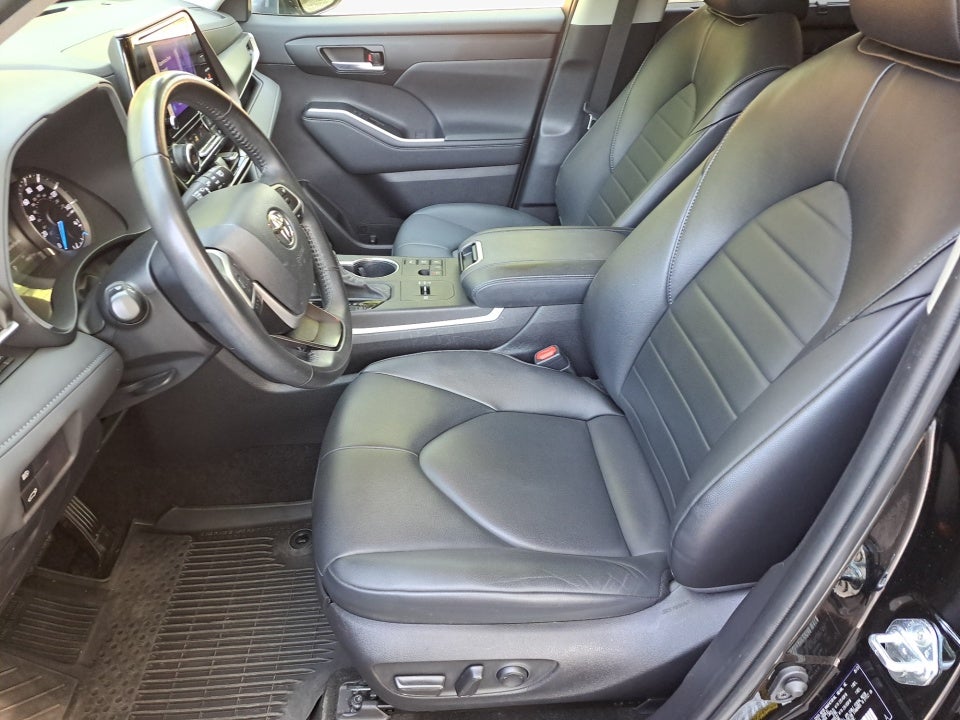 2023 Toyota Highlander Hybrid XLE