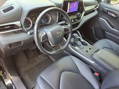 2023 Toyota Highlander Hybrid XLE