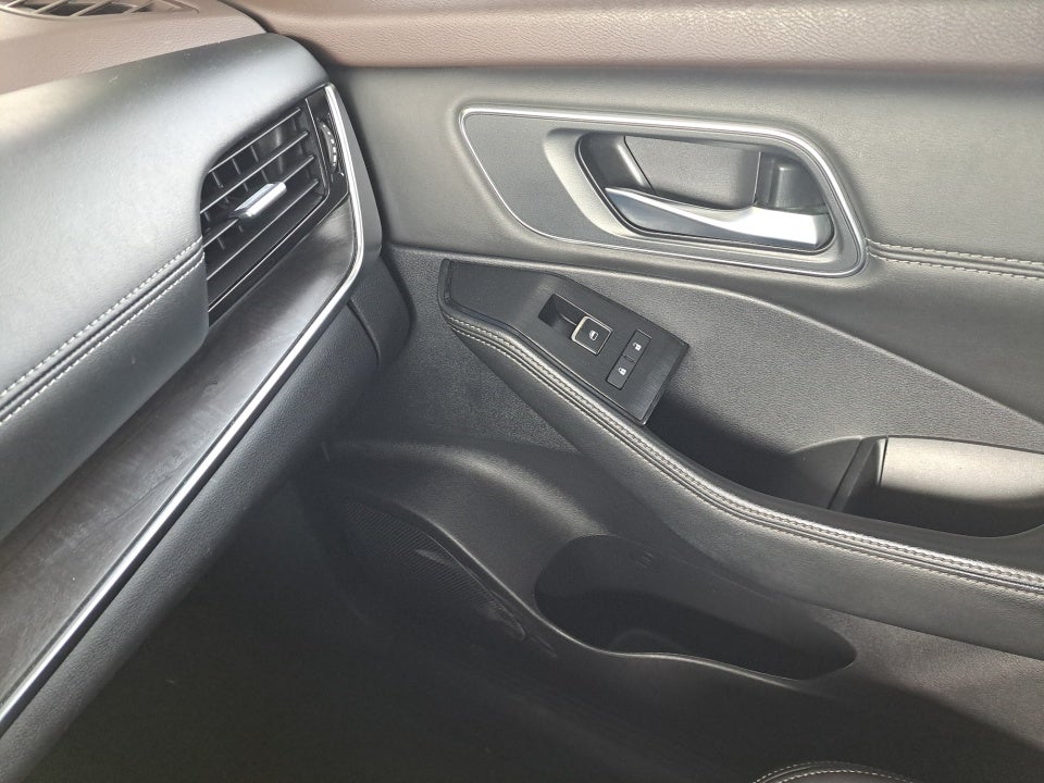 2021 Nissan Rogue Platinum FWD