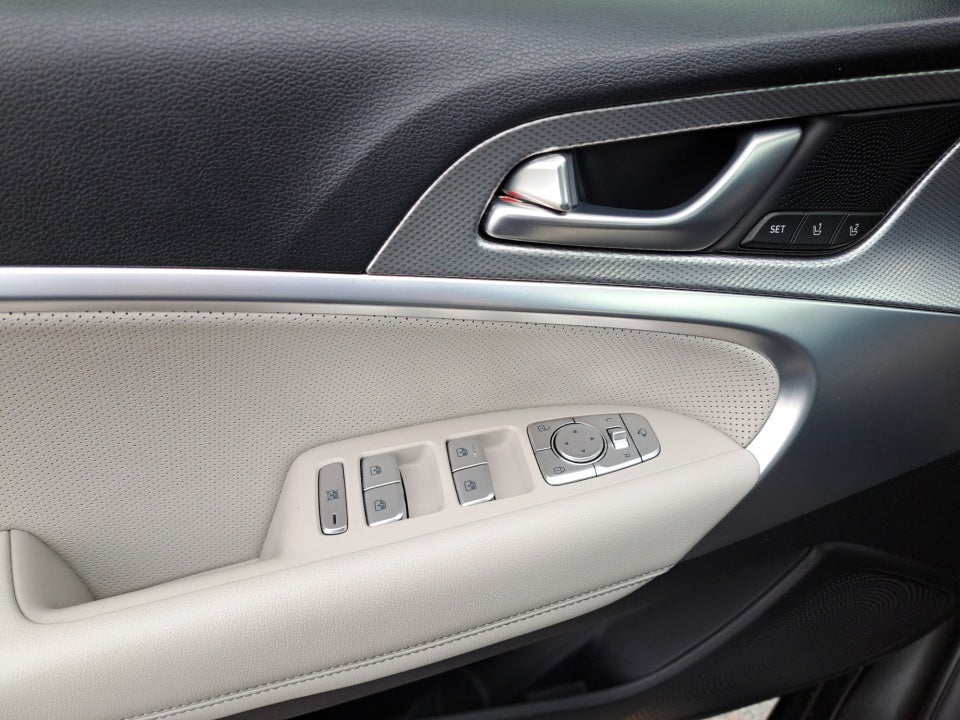 2023 Genesis G70 3.3T
