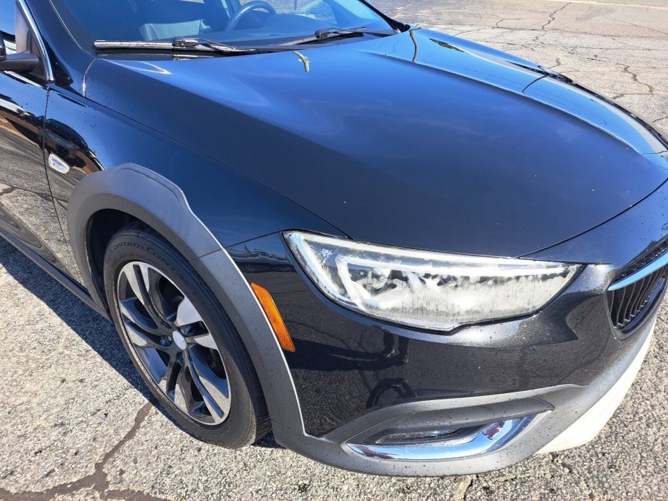 2018 Buick Regal TourX Essence