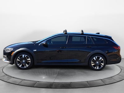 2018 Buick Regal TourX Essence