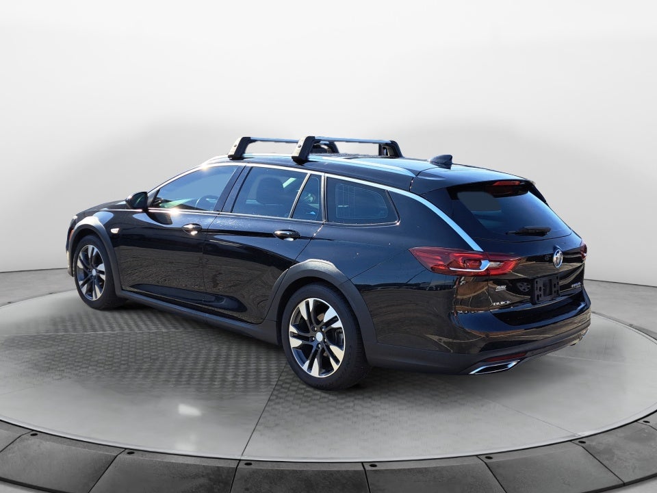 2018 Buick Regal TourX Essence