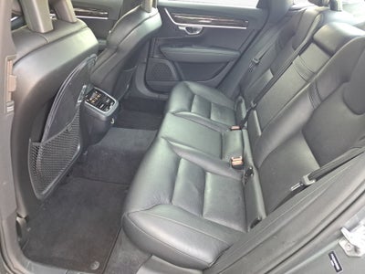 2017 Volvo S90 Momentum