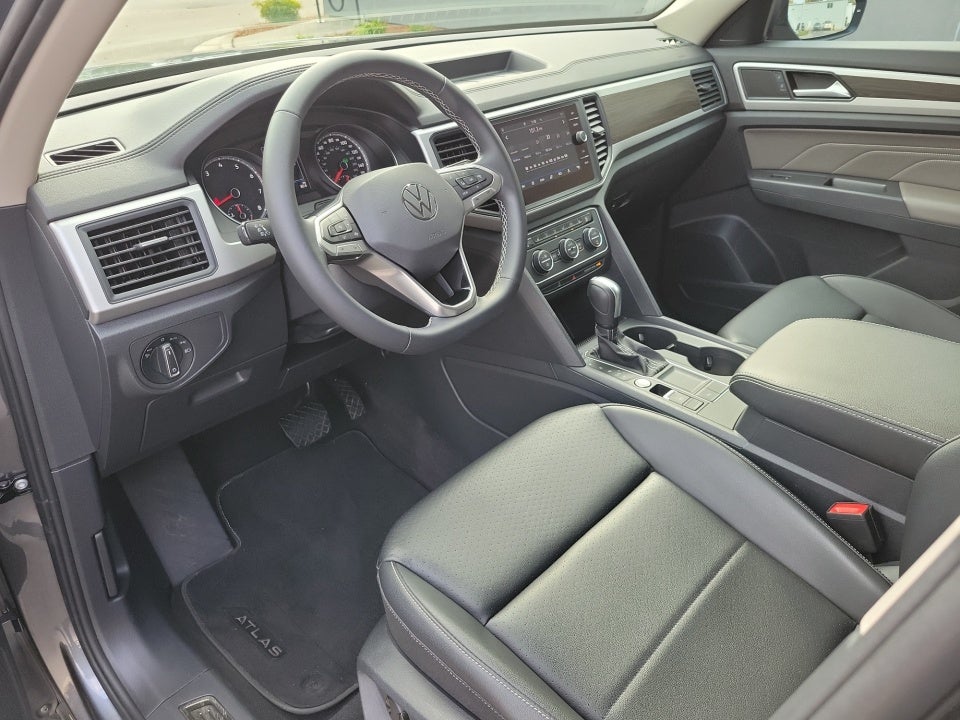 2021 Volkswagen Atlas 3.6L V6 SE w/Technology