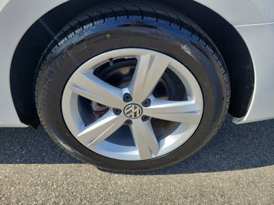 2014 Volkswagen Passat 1.8T SE