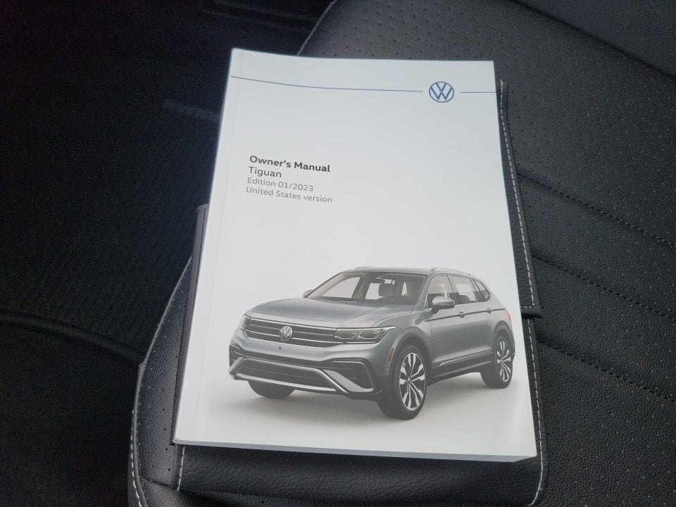2023 Volkswagen Tiguan 2.0T SE R-Line Black