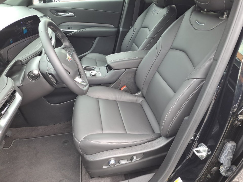 2025 Cadillac XT4 AWD Premium Luxury