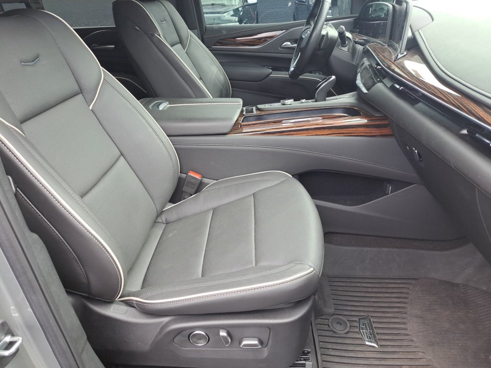 2024 Cadillac Escalade ESV 4WD Premium Luxury