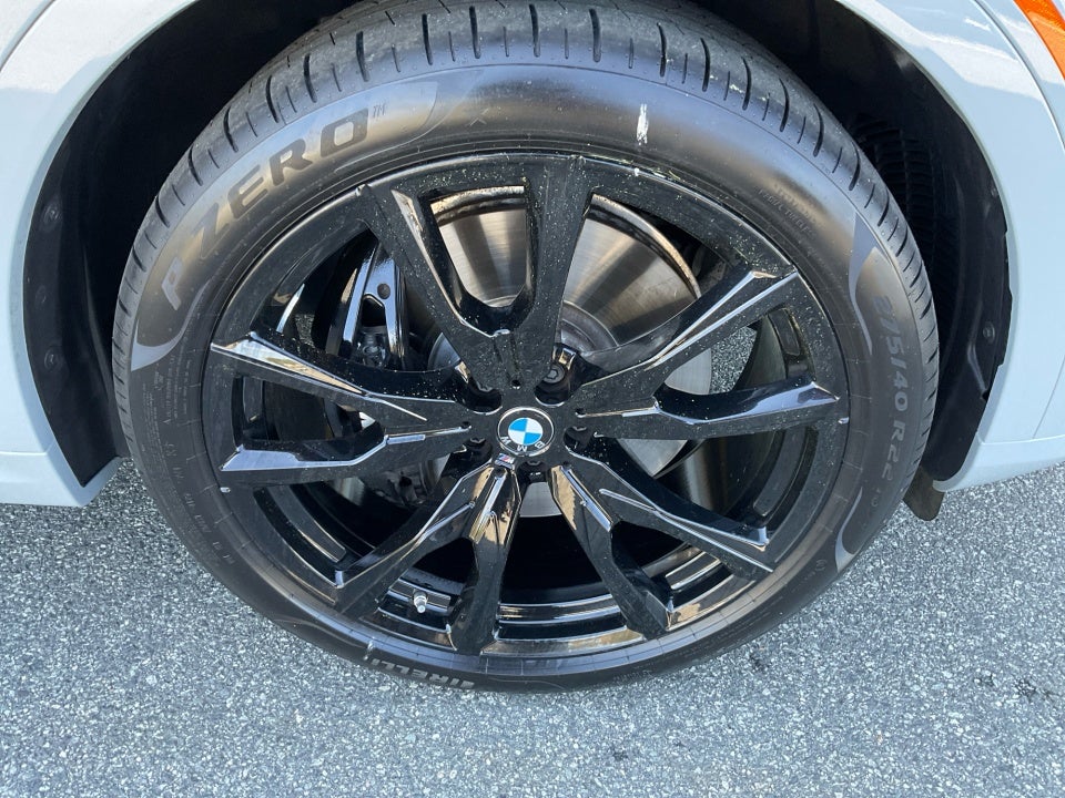 2024 BMW X7 M60i