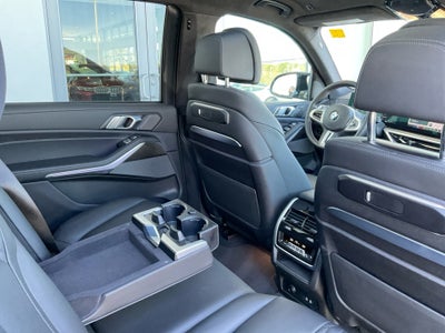 2024 BMW X7 M60i