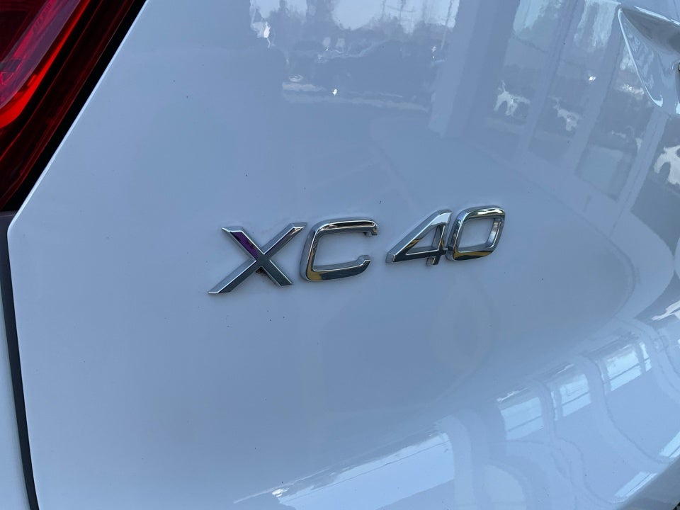 2020 Volvo XC40 Momentum