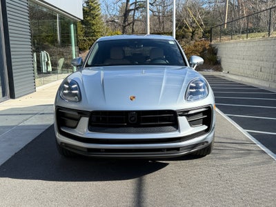2025 Porsche Macan T