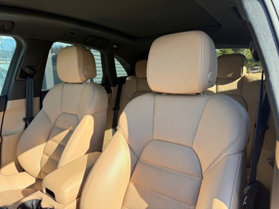 2025 Porsche Macan T