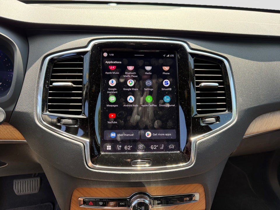 2024 Volvo XC90 Plus Bright Theme