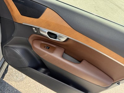 2024 Volvo XC90 Plus Bright Theme