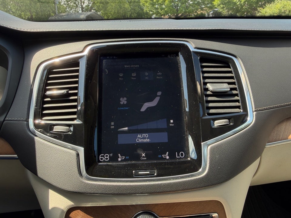 2019 Volvo XC90 T6 Inscription