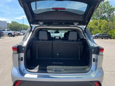 2025 Toyota Highlander Hybrid XLE
