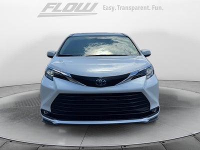 2025 Toyota Sienna XLE