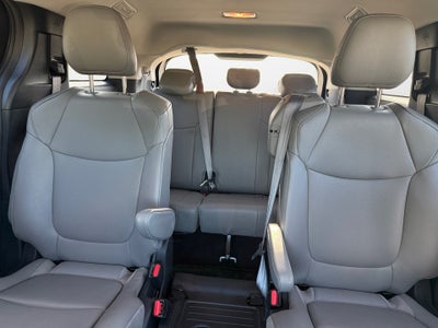 2025 Toyota Sienna XLE 8 Passenger