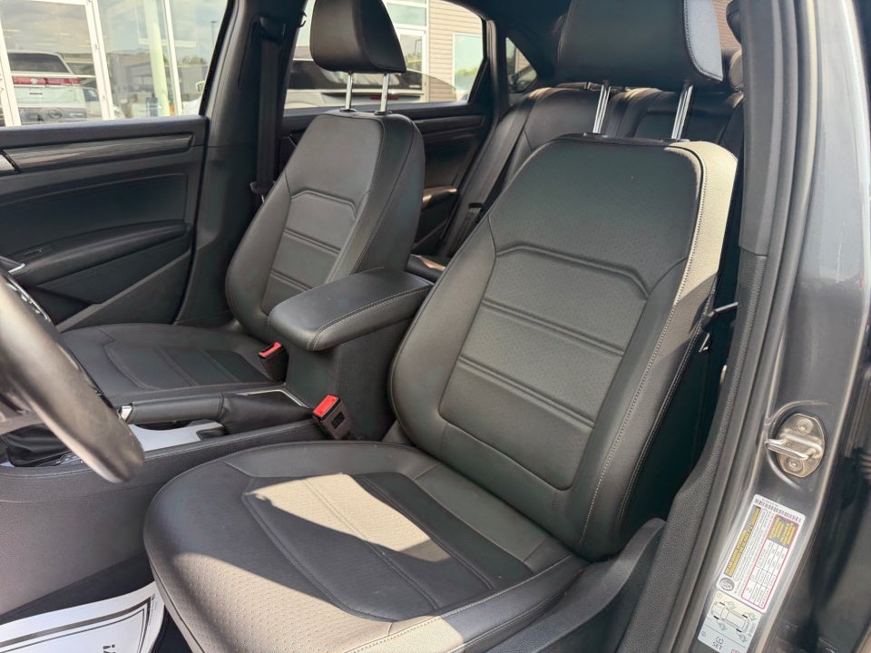 2021 Volkswagen Passat 2.0T R-Line