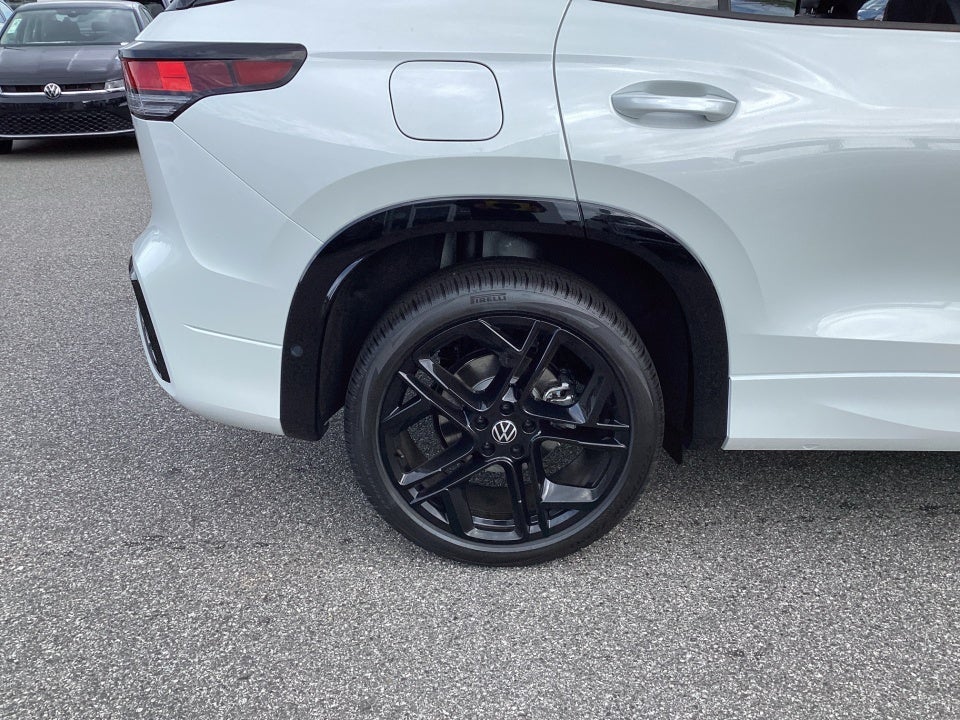 2025 Volkswagen Tiguan 2.0T SE R-Line Black