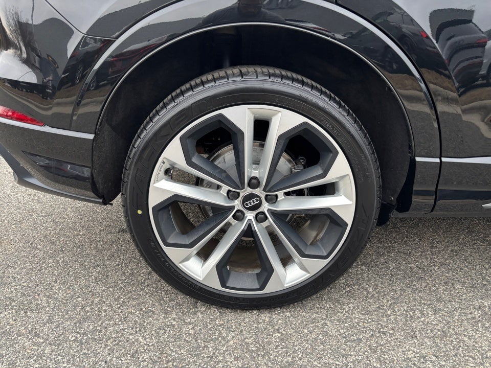 2020 Audi Q3 Premium Plus 45 TFSI S line quattro Tiptronic