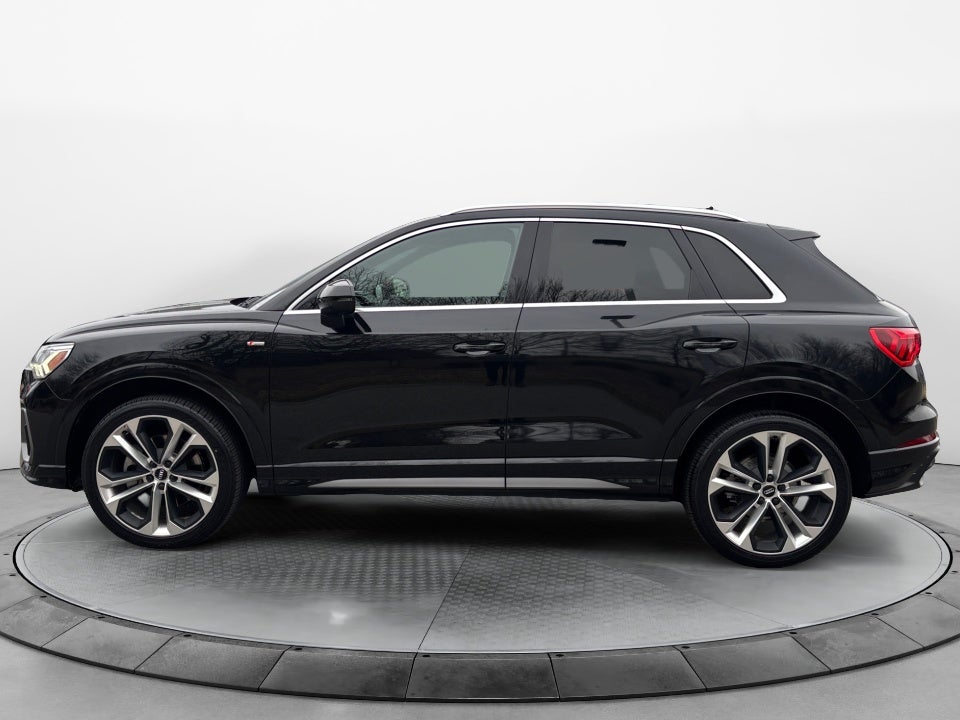 2020 Audi Q3 Premium Plus 45 TFSI S line quattro Tiptronic