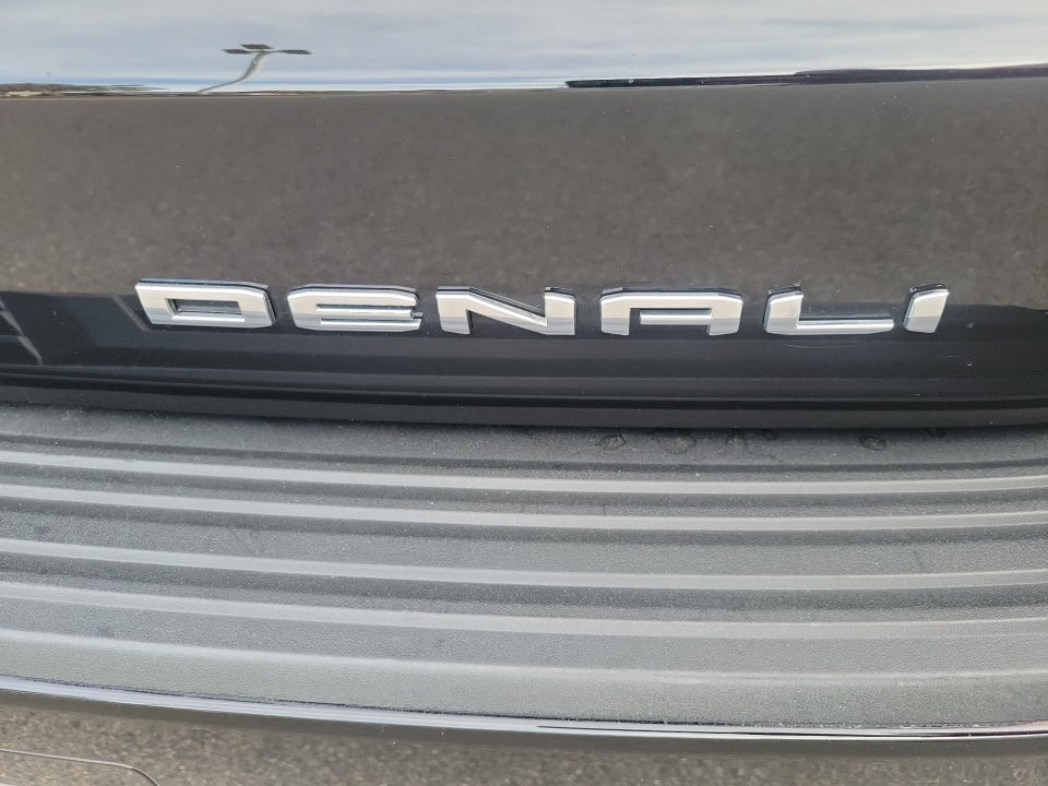 2023 GMC Yukon 4WD Denali